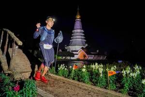 BIB: 5004
                            <button type="button" onclick="openModal(19243305)" class="btn btn-primary btn-sm float-right btn-popup" data-toggle="modal" data-target=".modal-high-quality">
                        <i class="fas fa-shopping-cart"></i> Add to Cart
                    </button>
                                            <button type="button" onclick="isThisMe(19243305, true)" class="btn btn-success btn-sm float-right btn-popup btn-isme hidden" data-toggle="tooltip" data-placement="bottom" title="นี่คือรูปของคุณใช่ไหม คลิกที่นี่เพื่อเอาเข้าอัลบั้ม">
                        <i class="fas fa-plus"></i> Add to album
                    </button>
                    <button type="button" onclick="isThisMe(19243305, false)" class="btn btn-warning btn-sm float-right btn-popup btn-isnotme hidden">
                        <i class="fas fa-ban"></i> Remove from album
                    </button>